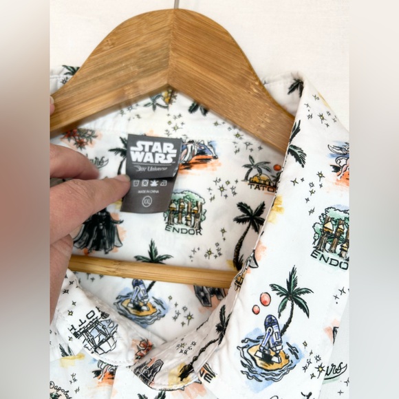 Our Universe Star Wars Vacation Woven Button-Up Hawaiian Shirt - Picture 7 of 13